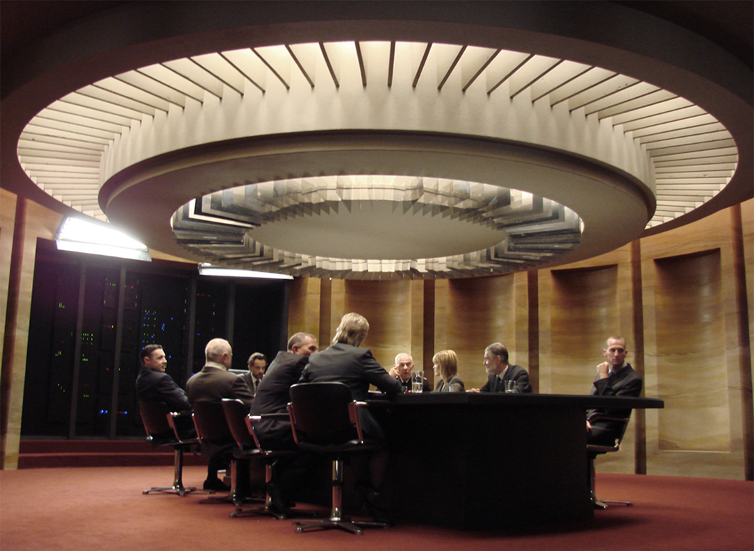 Above: The meeting room, designed with a rear projected central table which displayed maps and data concerning the spread of the virus throughout the country.
