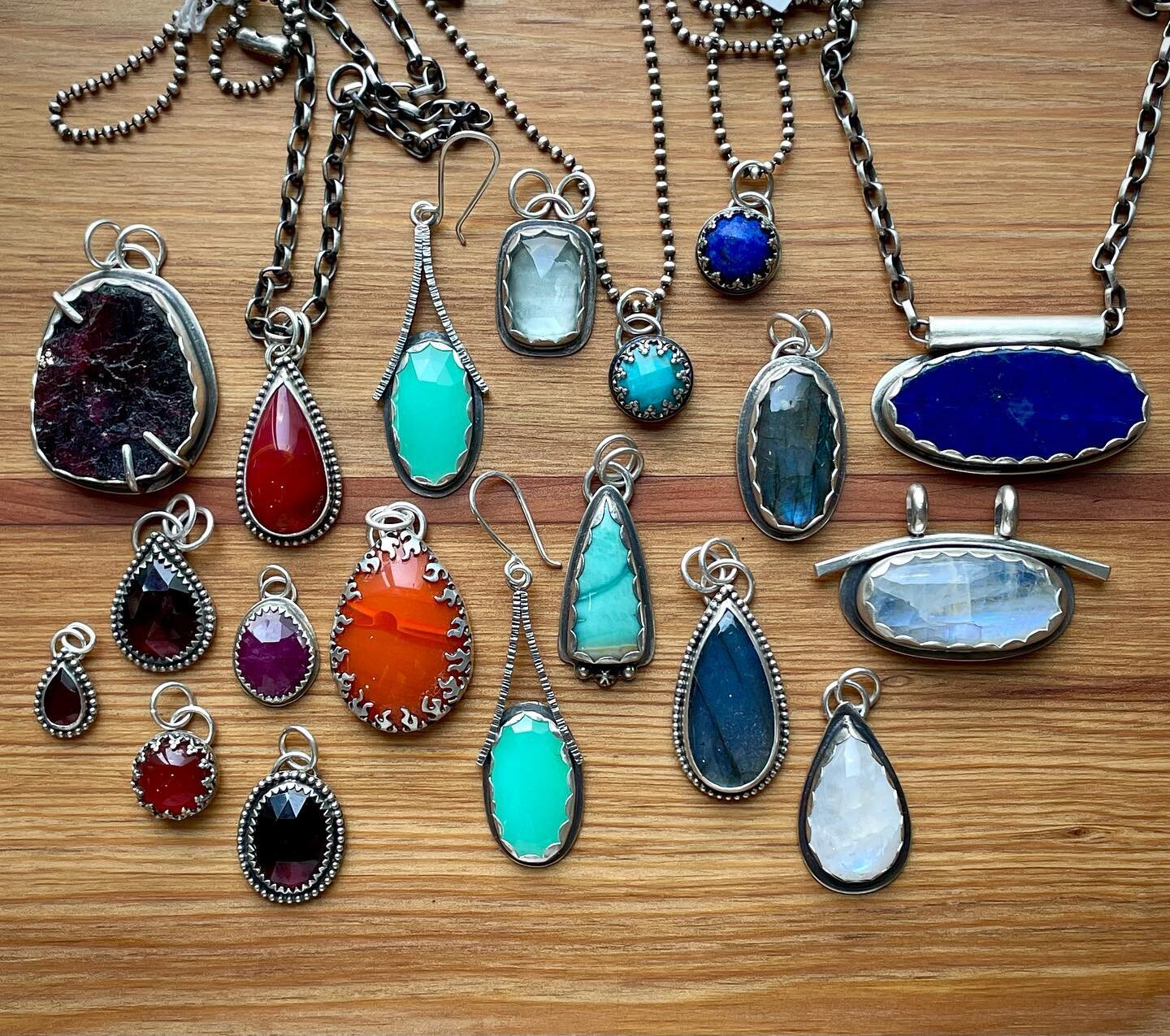 A few of the pieces that I&rsquo;ve finished up recently. Some are down @dutchalley and others will be headed on to my website in the next couple of days. Couldn&rsquo;t help but arrange for a pic when I saw the colors together 🌈 
#handmade #jewels