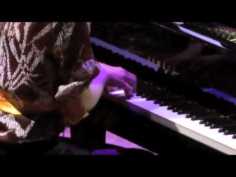 Clusters for piano and electronics
