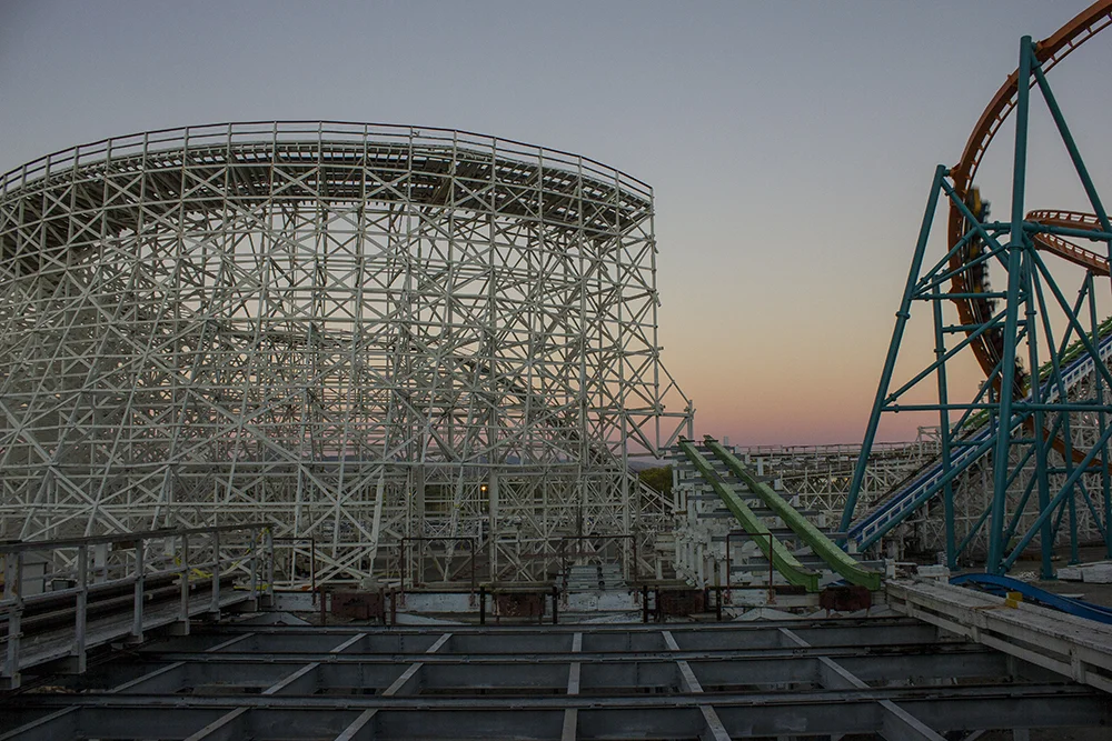 Six-Flags-Magic-Mountain-Gives-Sneak-Peek-For-Twisted-Colossus-Holiday-In-The-Park-1.jpg