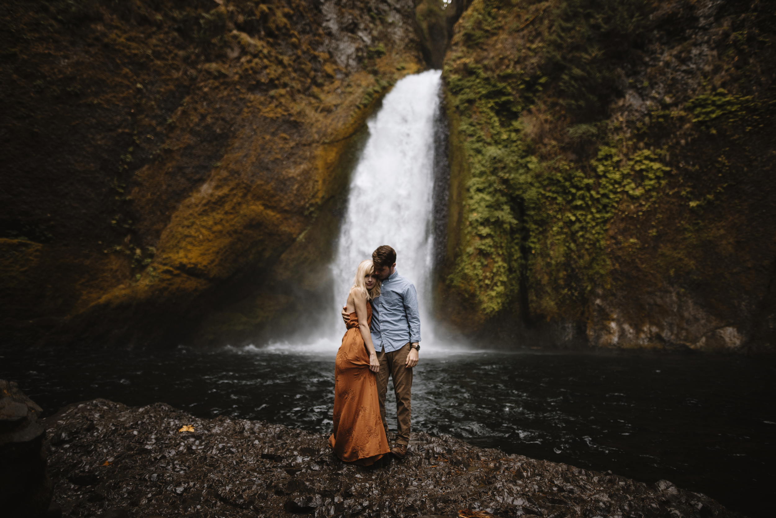 Columbia River Gorge Oregon Adventure Couples Photographer 83.jpg