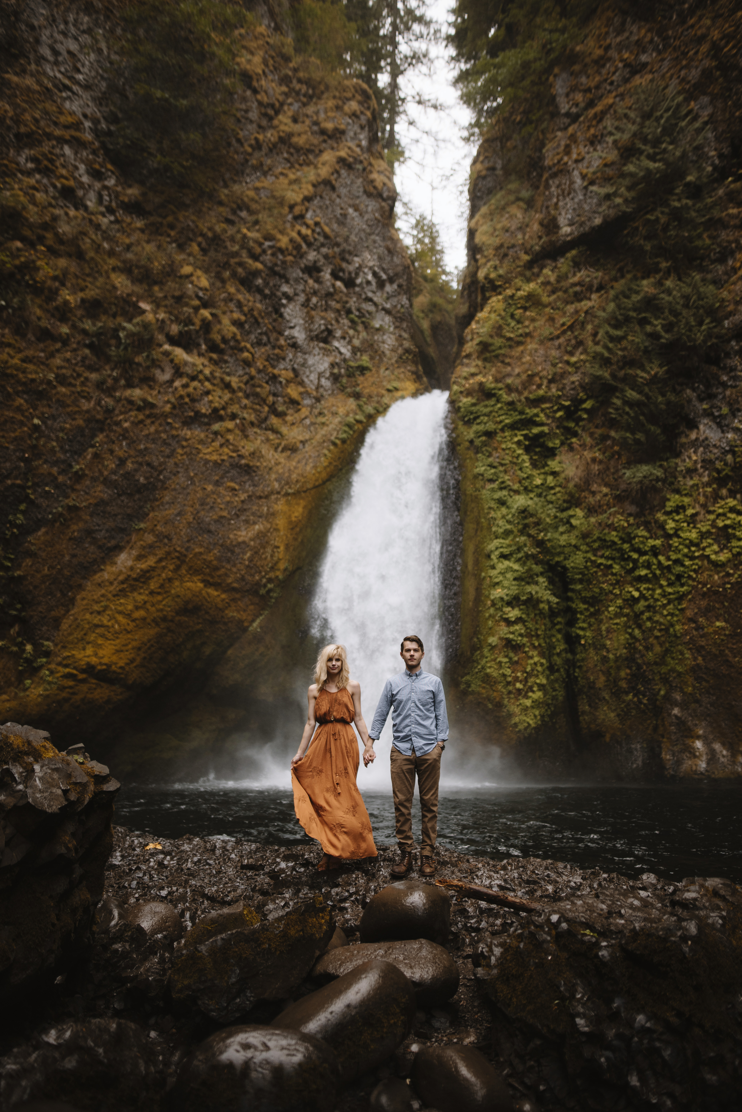 Columbia River Gorge Oregon Adventure Couples Photographer 92.jpg