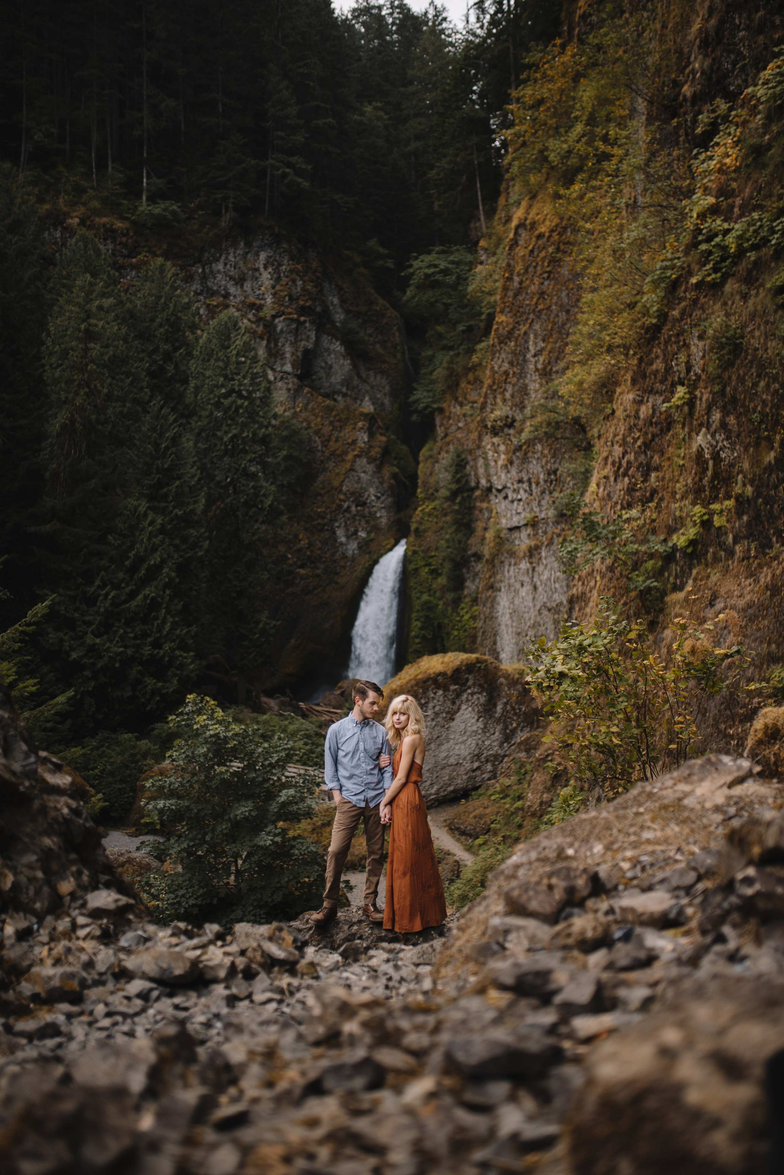 Columbia River Gorge Oregon Adventure Couples Photographer 113.jpg