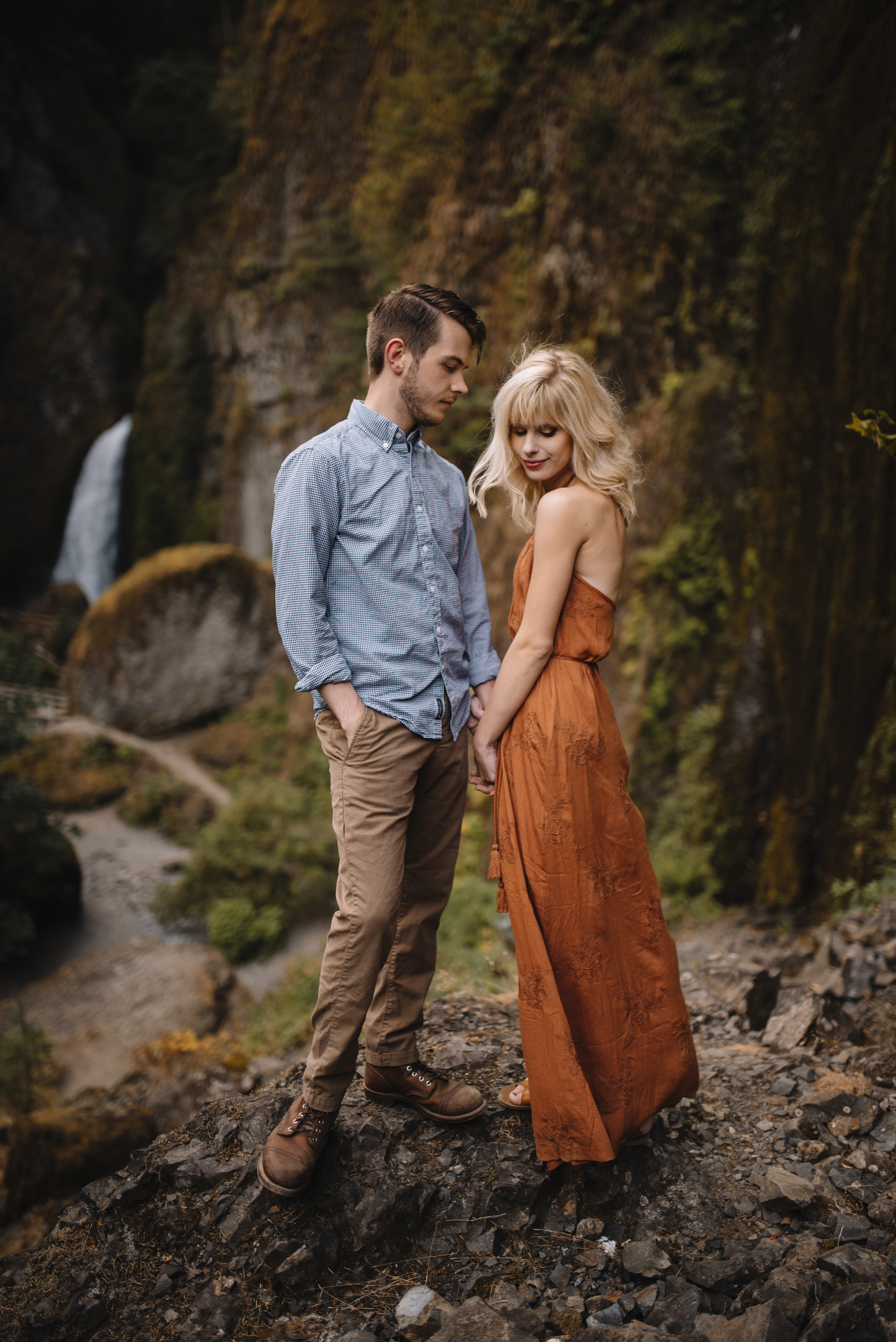 Columbia River Gorge Oregon Adventure Couples Photographer 125.jpg