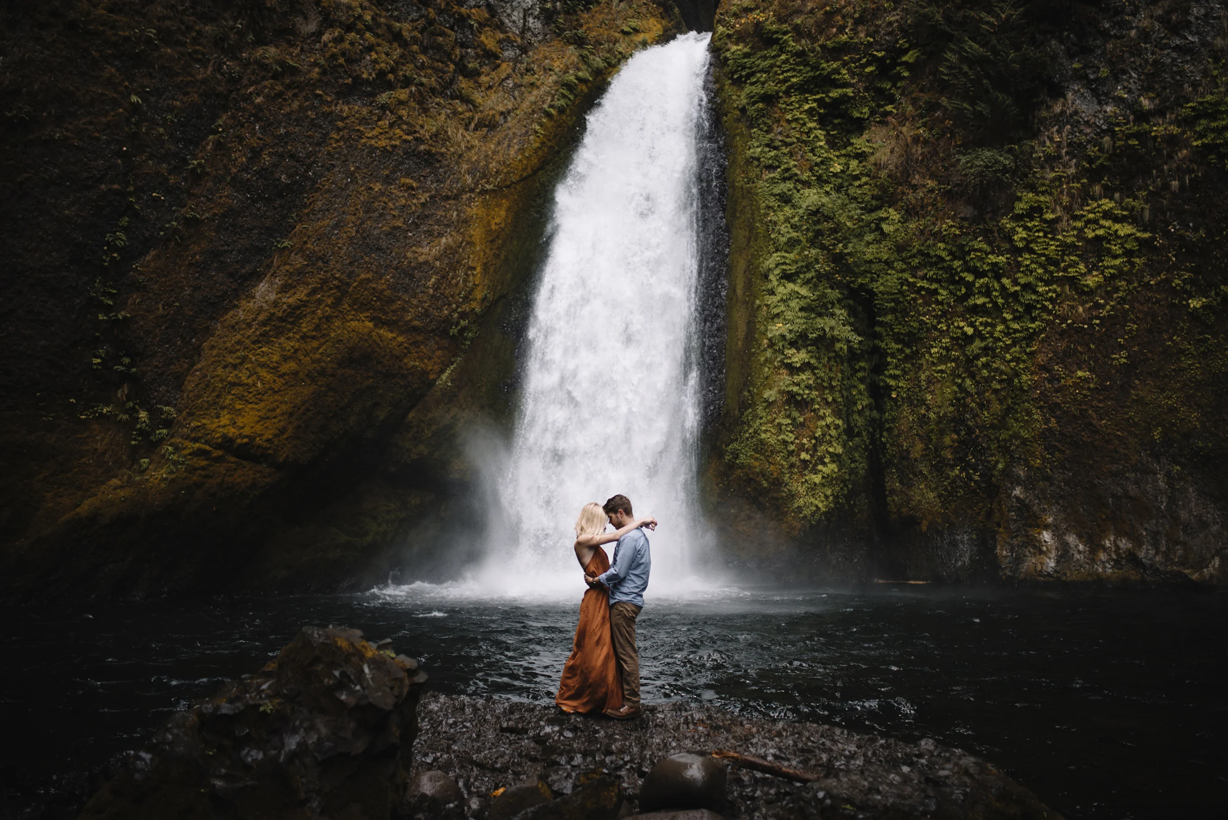 Columbia River Gorge Oregon Adventure Couples Photographer 257.jpg