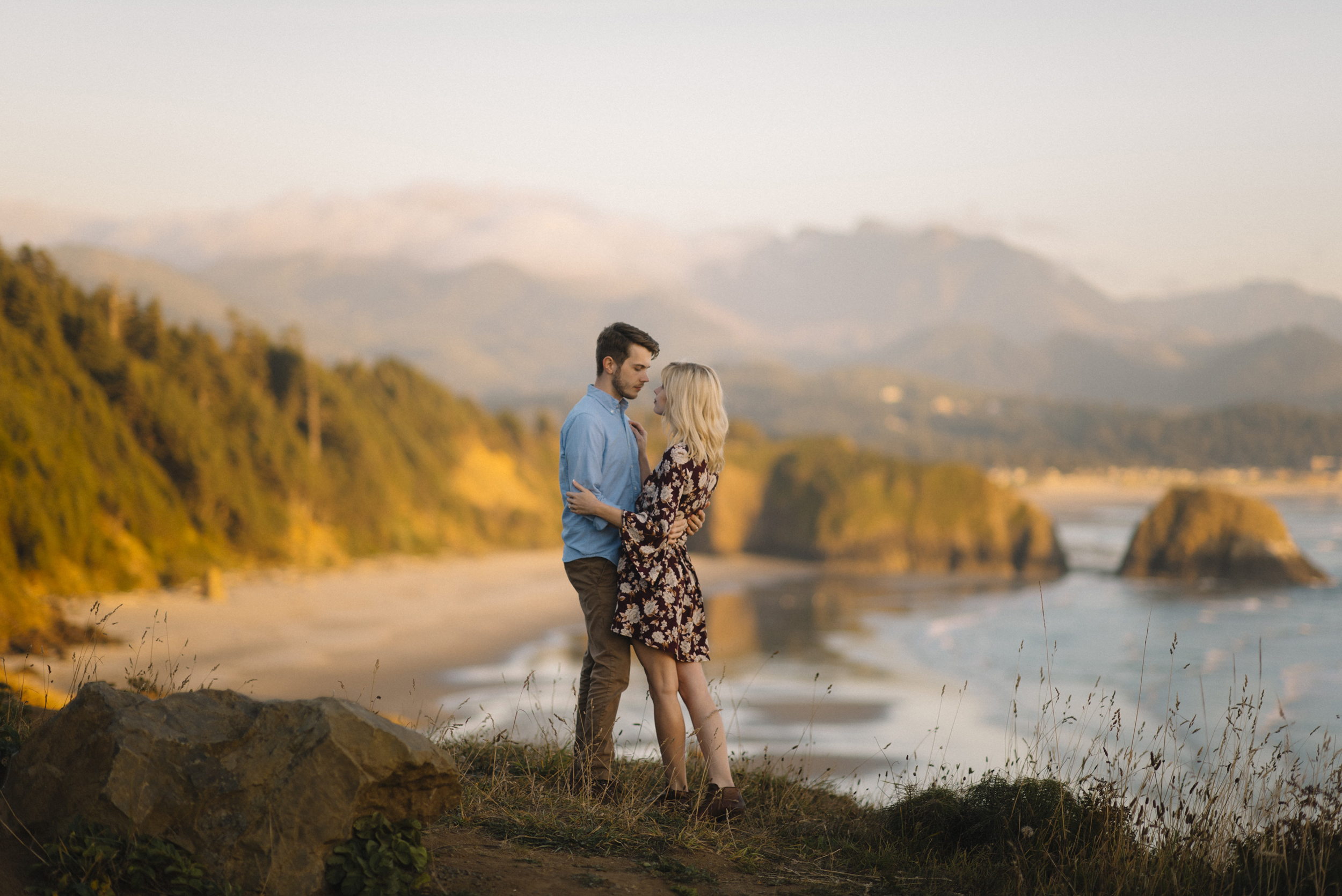 Cannon Beach Oregon Coast Adventure Couples Photographer 68.jpg