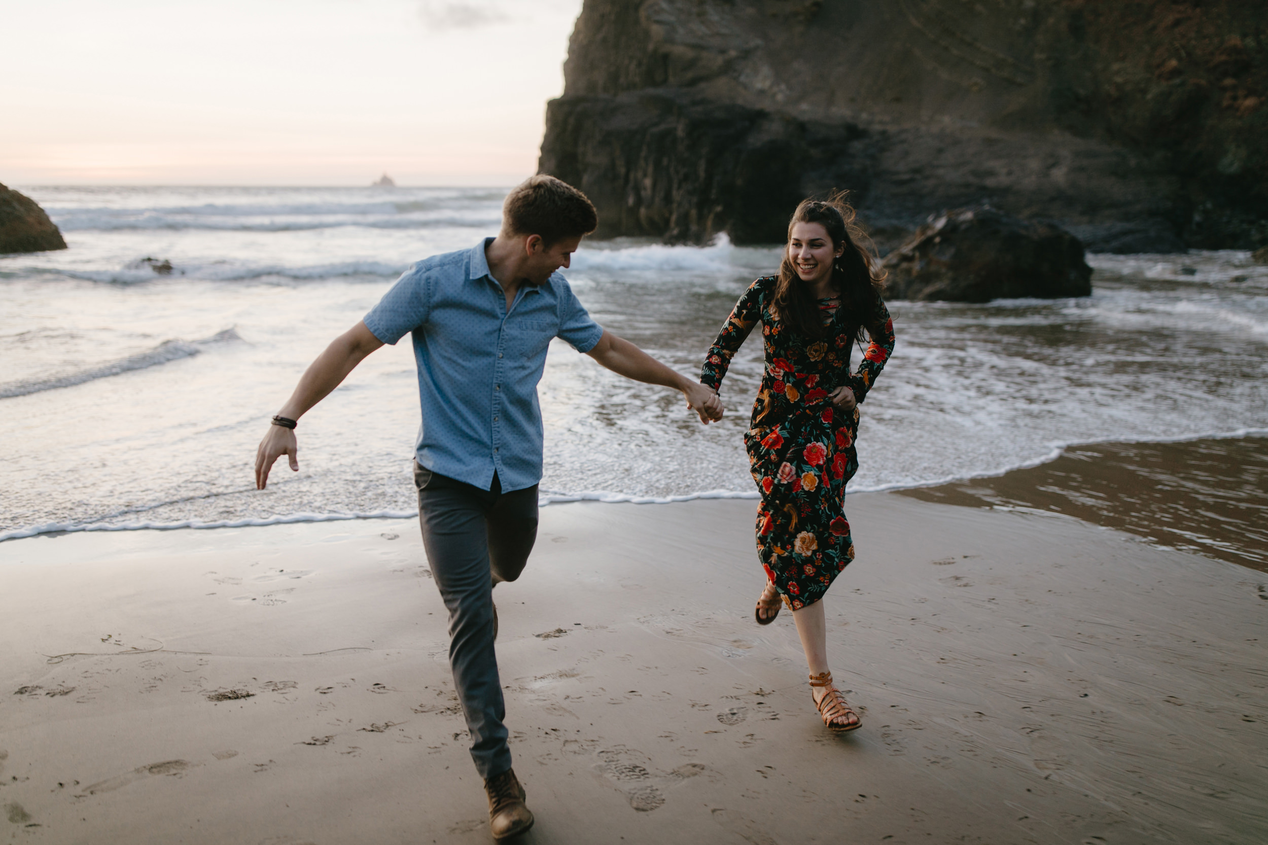 Cannon-Beach-Adventure-Engagement-Photography-Oregon-Destination-Elopement-Photographer179.JPG