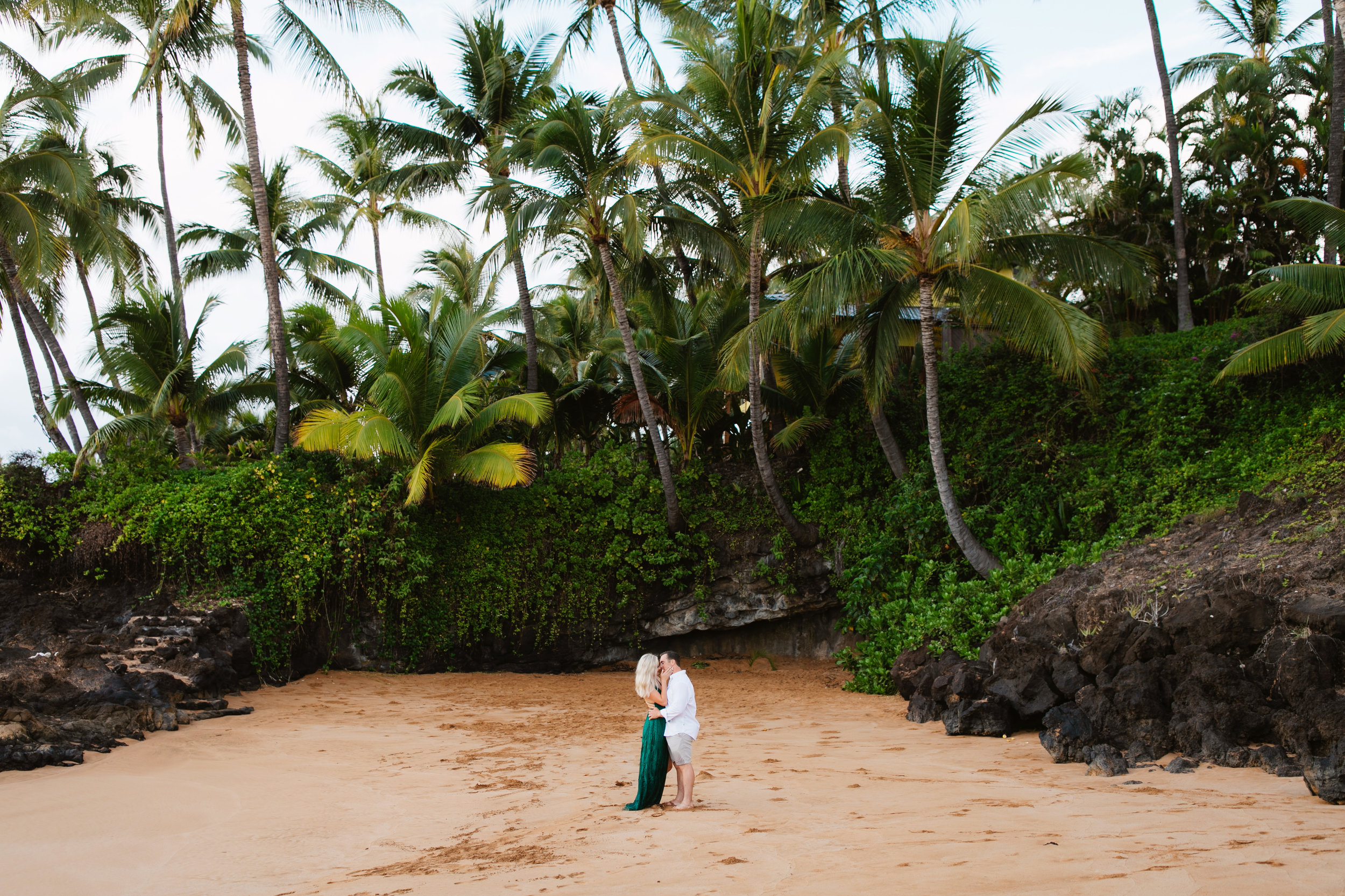 A maui anniversary photo session by hawaii elopement photographer