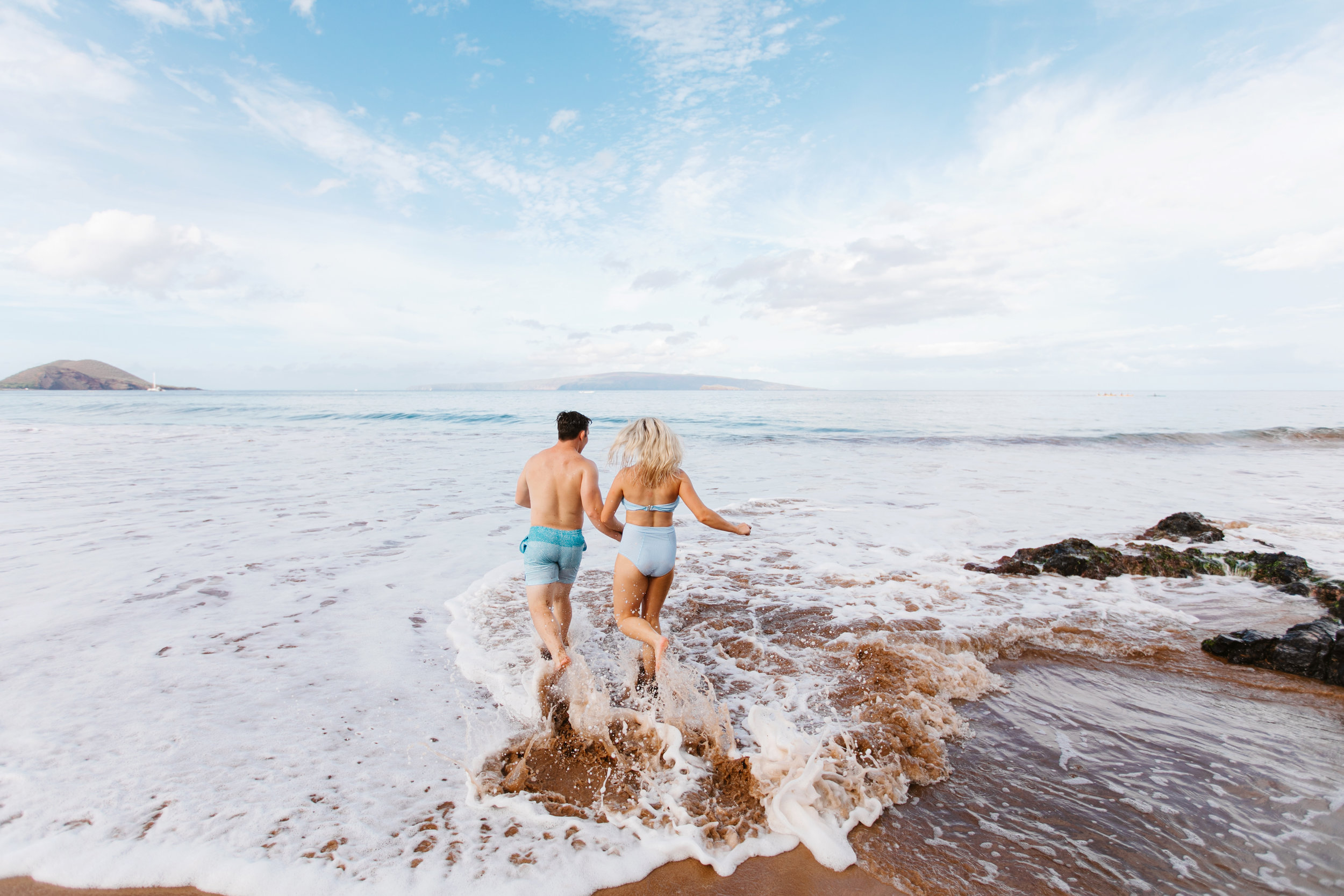 A maui anniversary photo session by hawaii elopement photographer