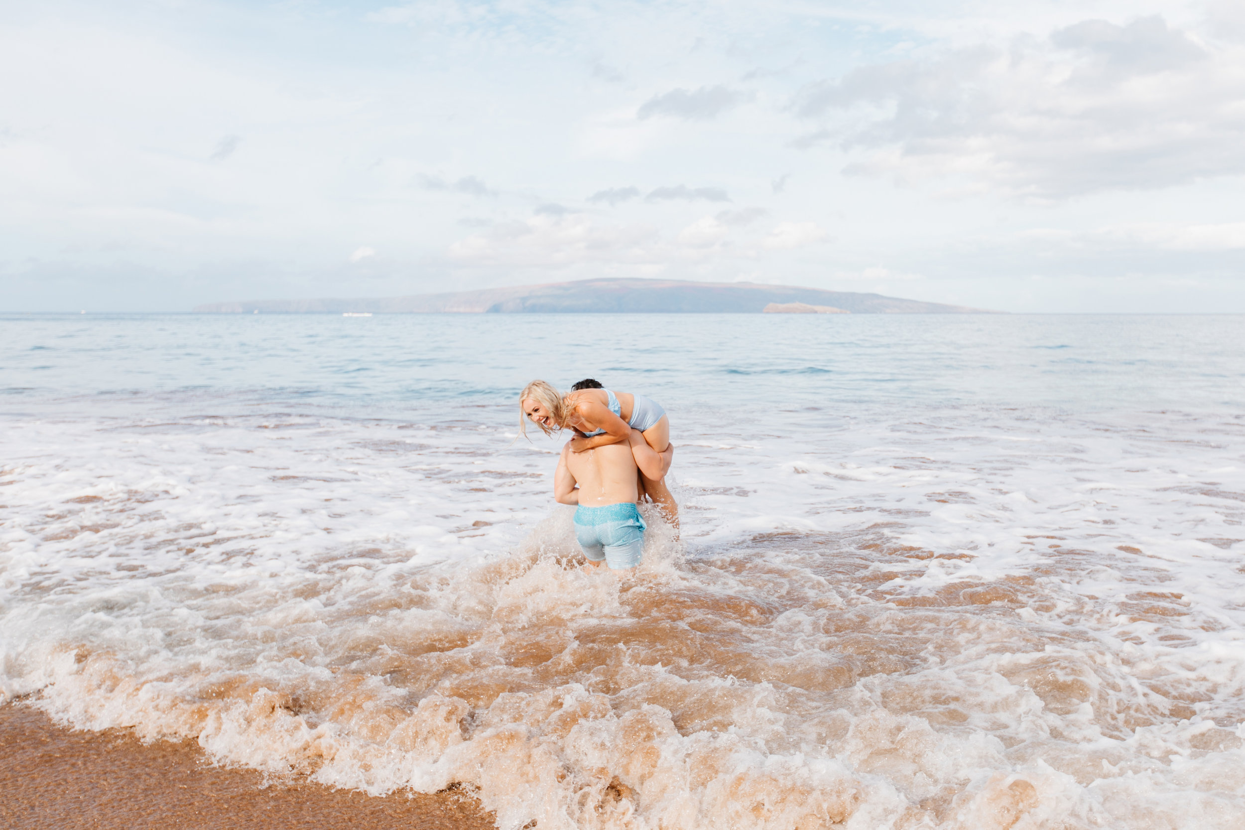A maui anniversary photo session by hawaii elopement photographer