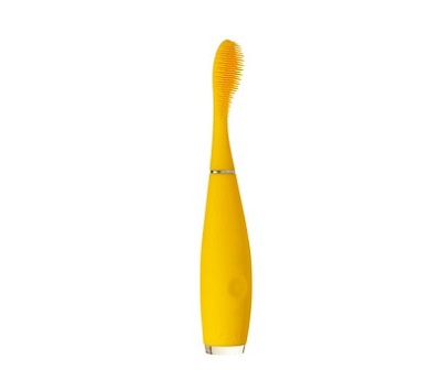 travel-beauty-products-foreo-issa-mini-electric-toothbrush-mango-tango.jpg