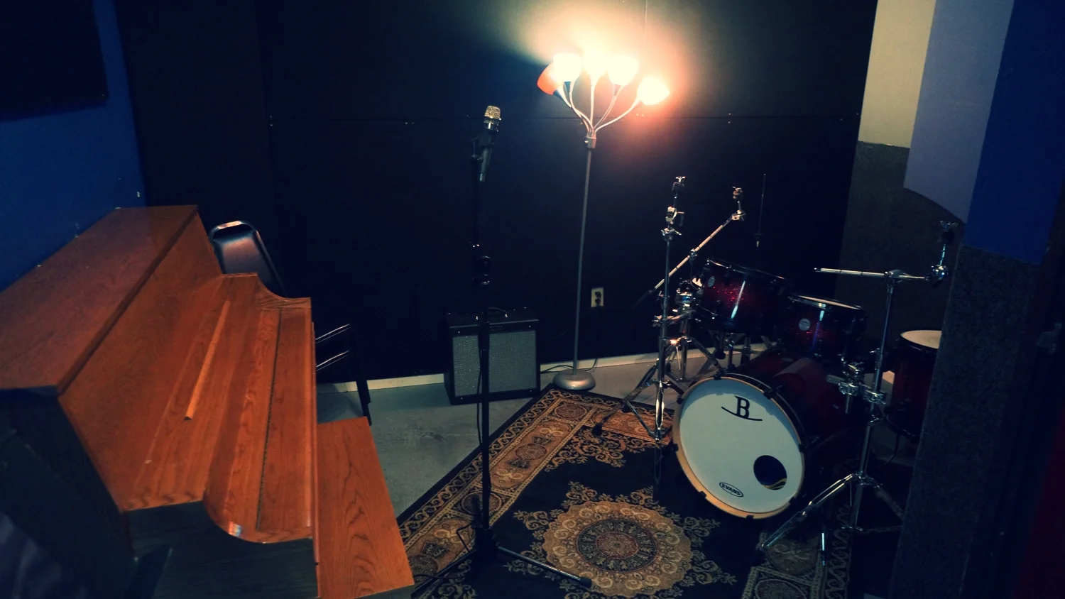Room H features a small 1000W QSC vocal monitor with microphone and effects, a nice upright piano, a Blues Jr. guitar amp and a Mapex Meridian drum kit. **Sorry, no bass rehearsals - the room is located close to our recording studio.