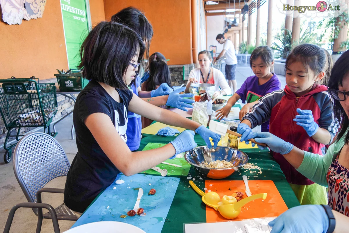 20130708-HYA-Summer-Camp-ArtExplorers-03235.jpg