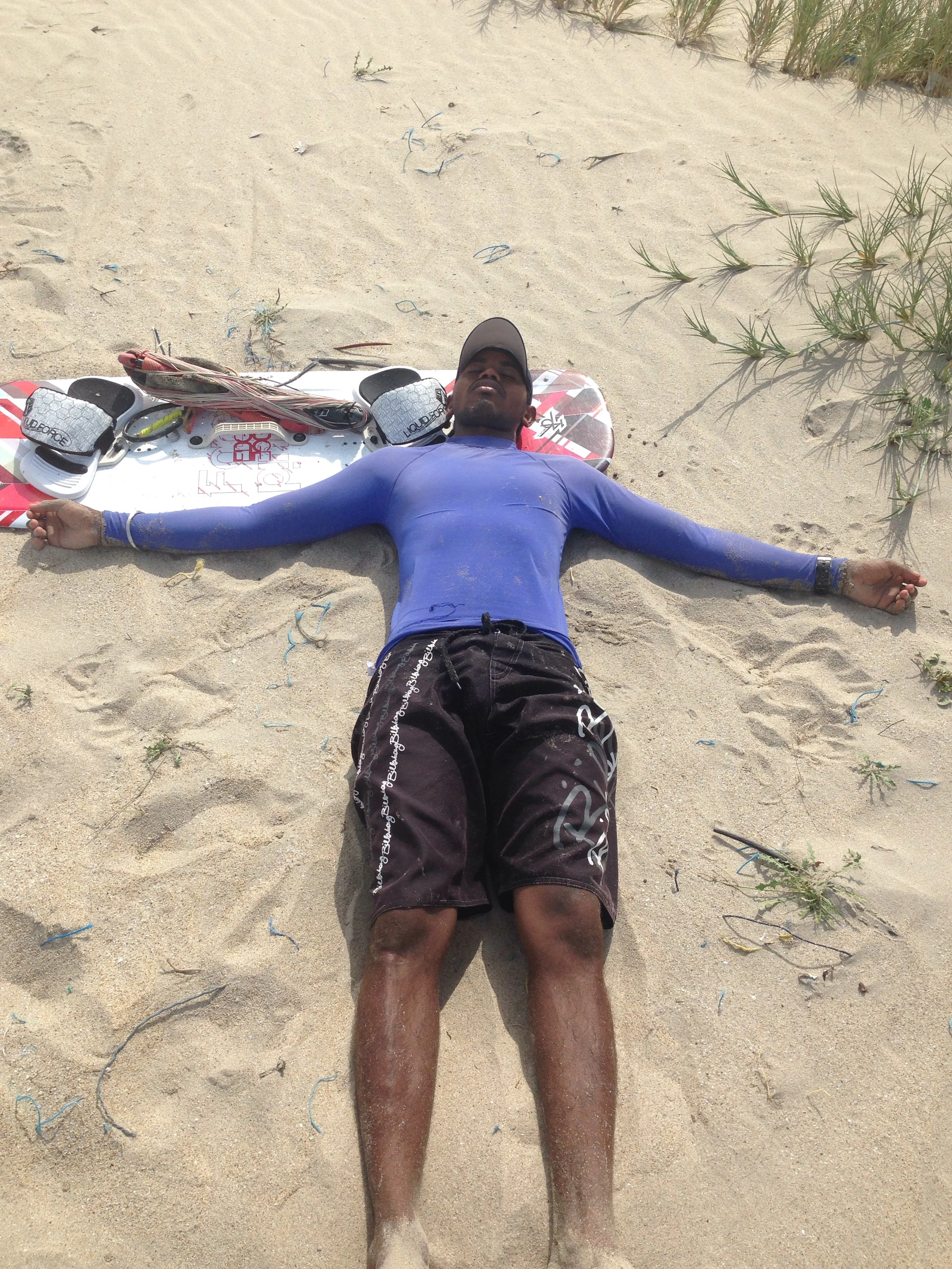 Govinda takes an afternoon Kite nap, kitesurfing