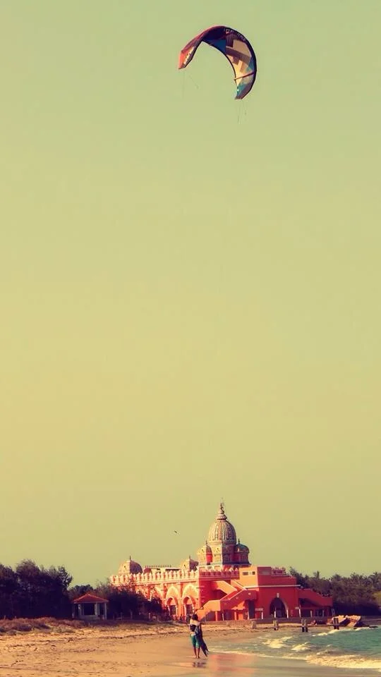 Picture perfect sunset kite session