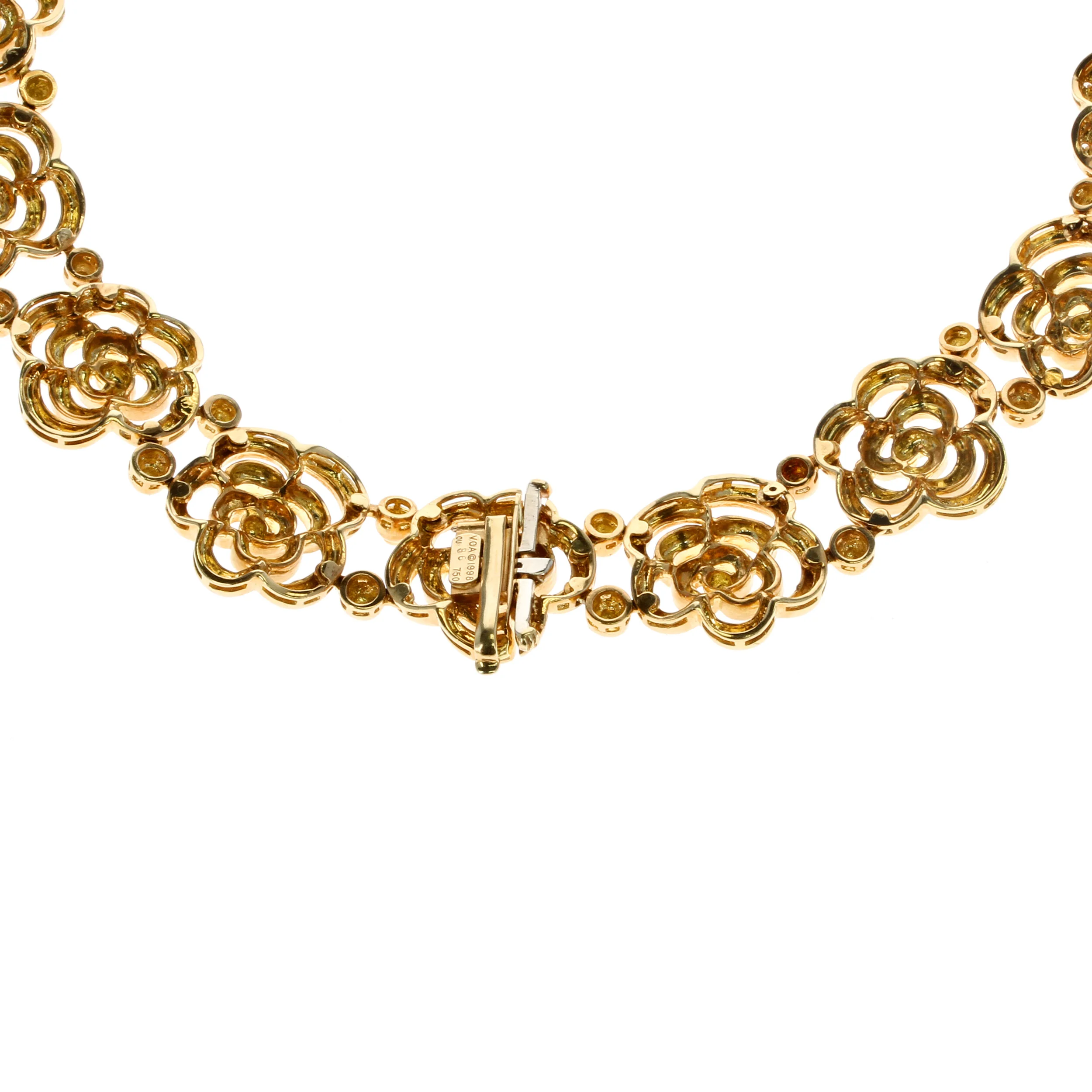 VCA_18KYGDIA-NECKLACE-HALLMARK.jpg