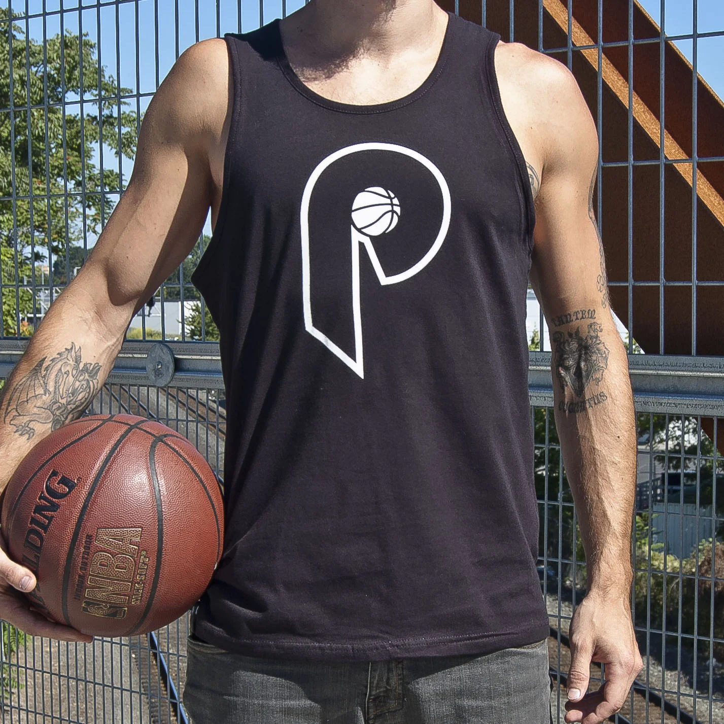 P Roundball Black Product Shot.jpg