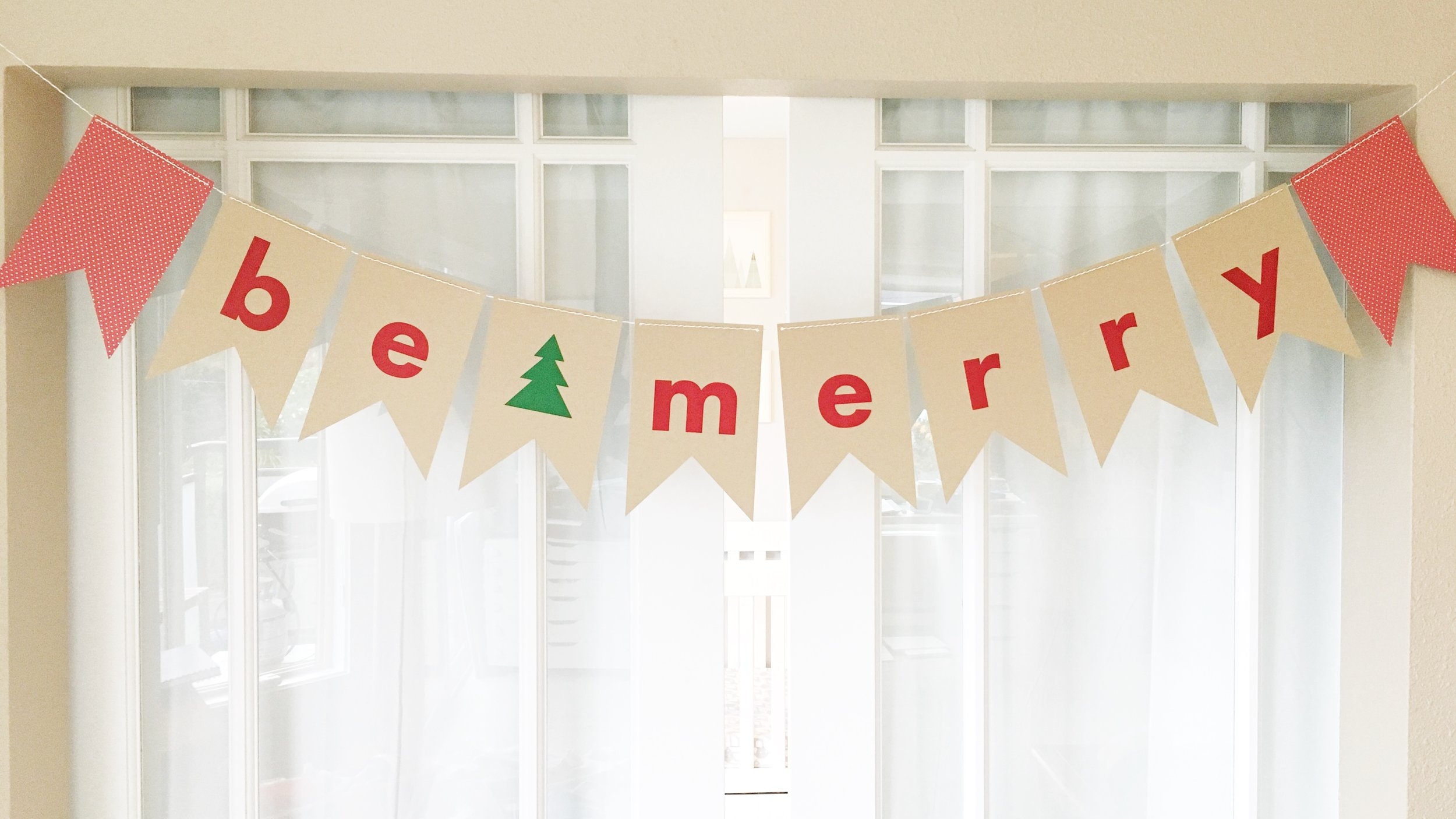 BE MERRY Christmas Banner