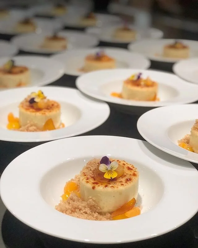 A sweet treat might be just what the doctor ordered. Caramelized white chocolate cheesecake - Kishu mandarin, sesame halva, fermented honey served by👨&zwj;🍳 Miroslav Uskokovic at the inaugural CHEFS DINNER SERIES at #chefsdinnertable.
