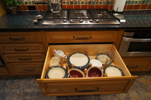 Doors vs. Drawers: Which is Best for Kitchen Cabinets?