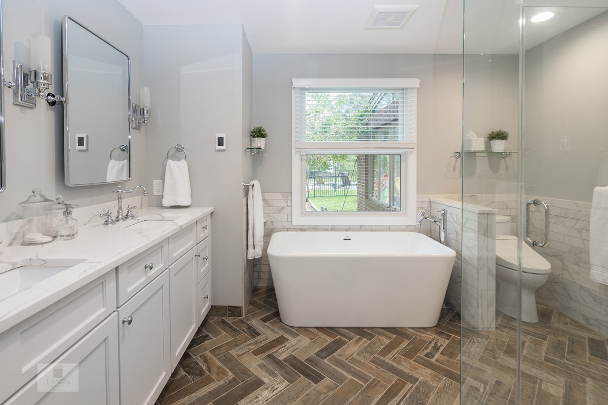 Bathroom Design Ideas Remodeling Lang S Kitchen Bath Chic Bathroom Design