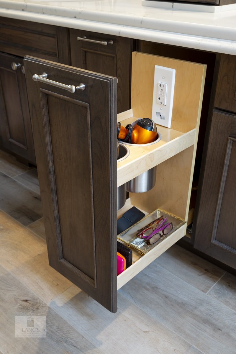 bath design with storage pull outs