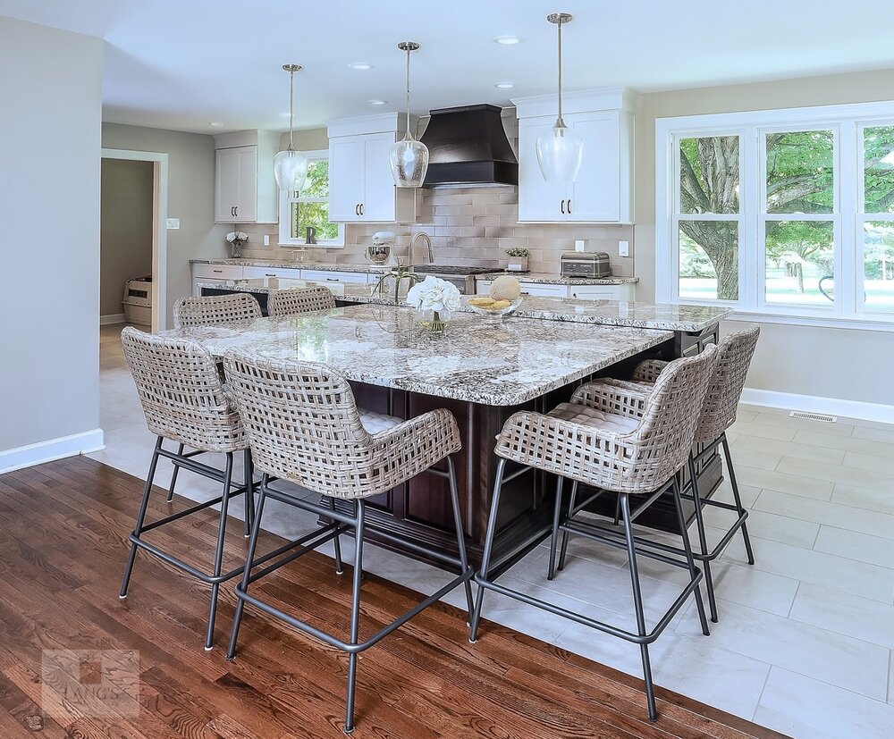 L-shaped kitchen island