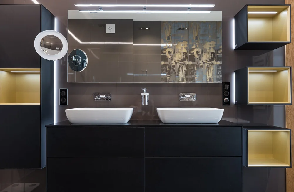 bathroom design with two sinks