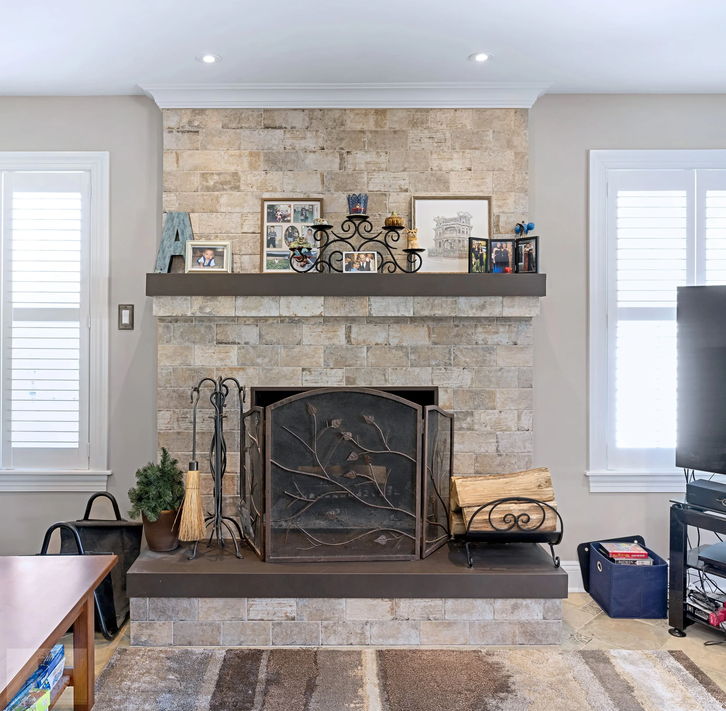 Theonnes living room design 3_social3-min.jpg