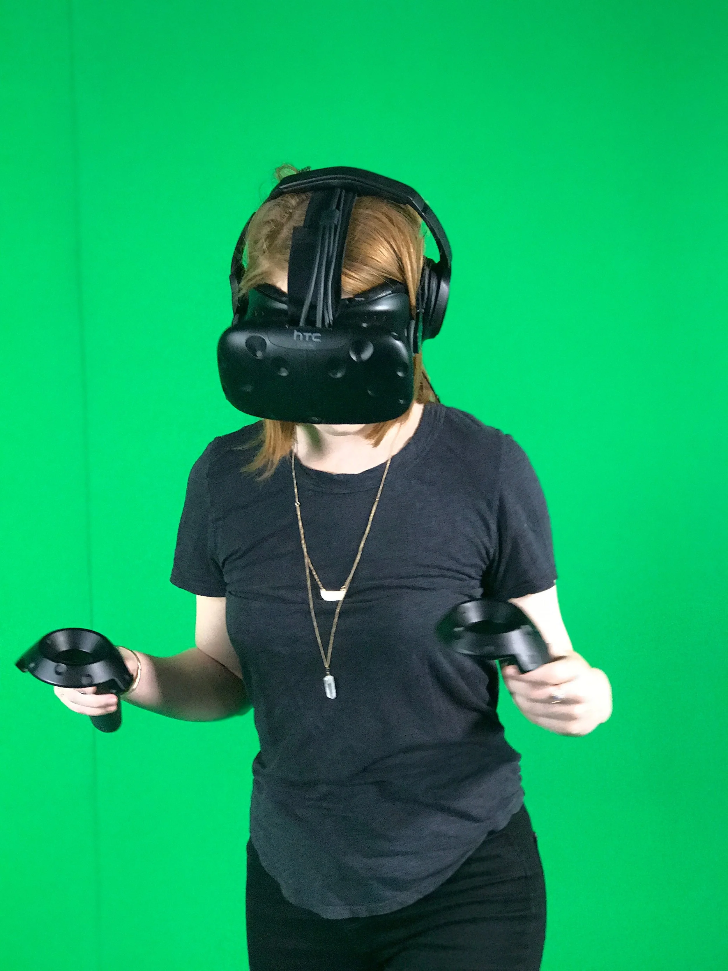 Director, Roxy Hunt, operating the wide angel in VR space.