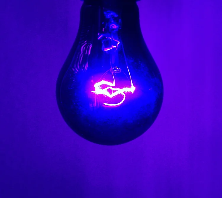 ORANGE GLASSES: SLEEP SOLUTION OR RIDICULOUS?