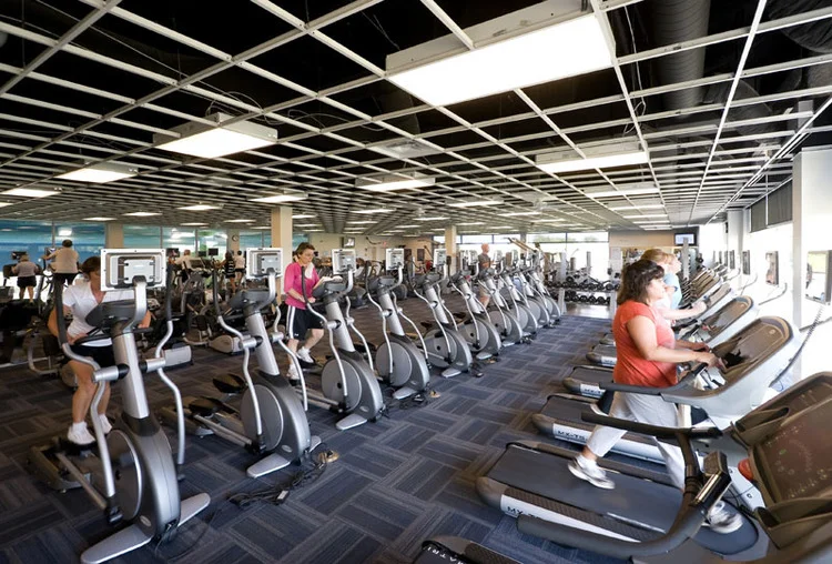 STOP SEARCHING FOR YOUR 6 PACK ABS AT THE GYM