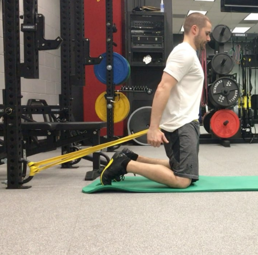 TODAY'S EDGE: STRONG HIPS FOR STRONG PERFORMANCE - ENTER THE BAND RESISTED TALL KNEEL HIP THRUST