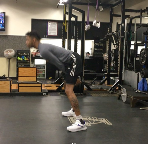 TRAIN HORIZONTAL STRENGTH AND POWER WITH THE CABLE PULL-THROUGH