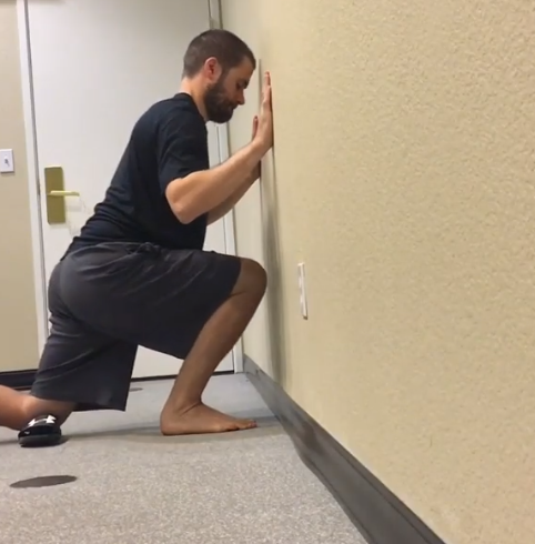 TODAY'S EDGE: USE THIS 5 EXERCISE WARM-UP TO START YOUR WORKOUT