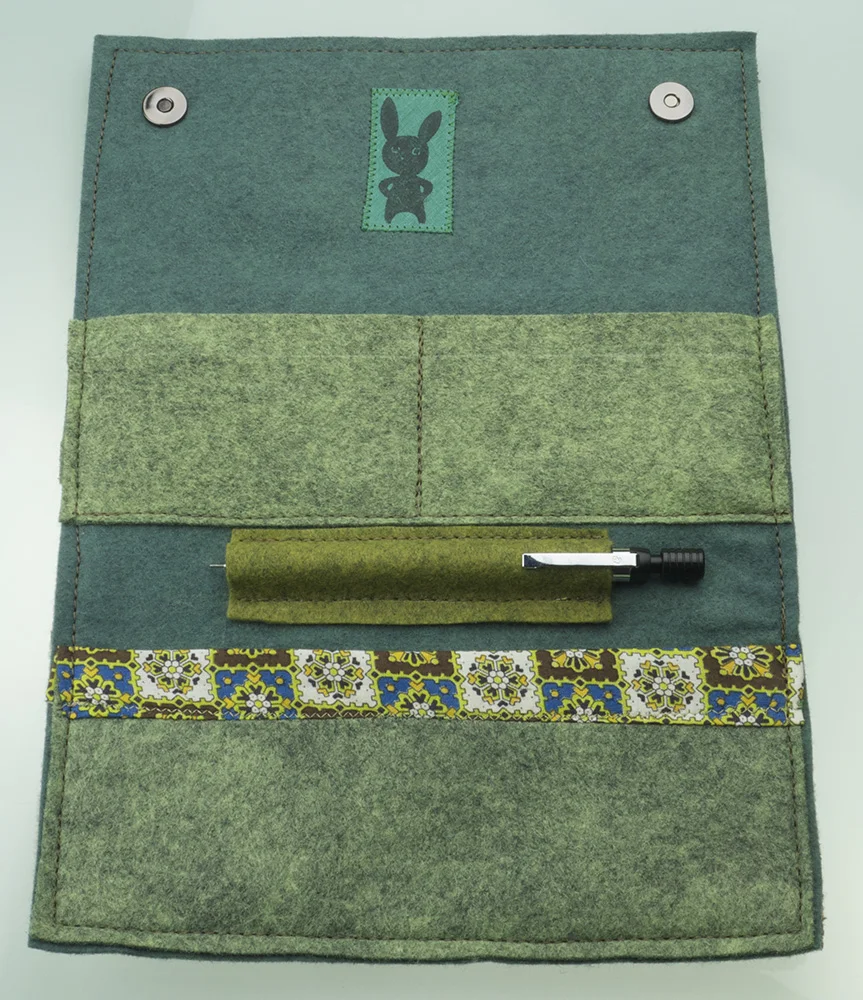 Wallet_Interior_Felt1.jpg