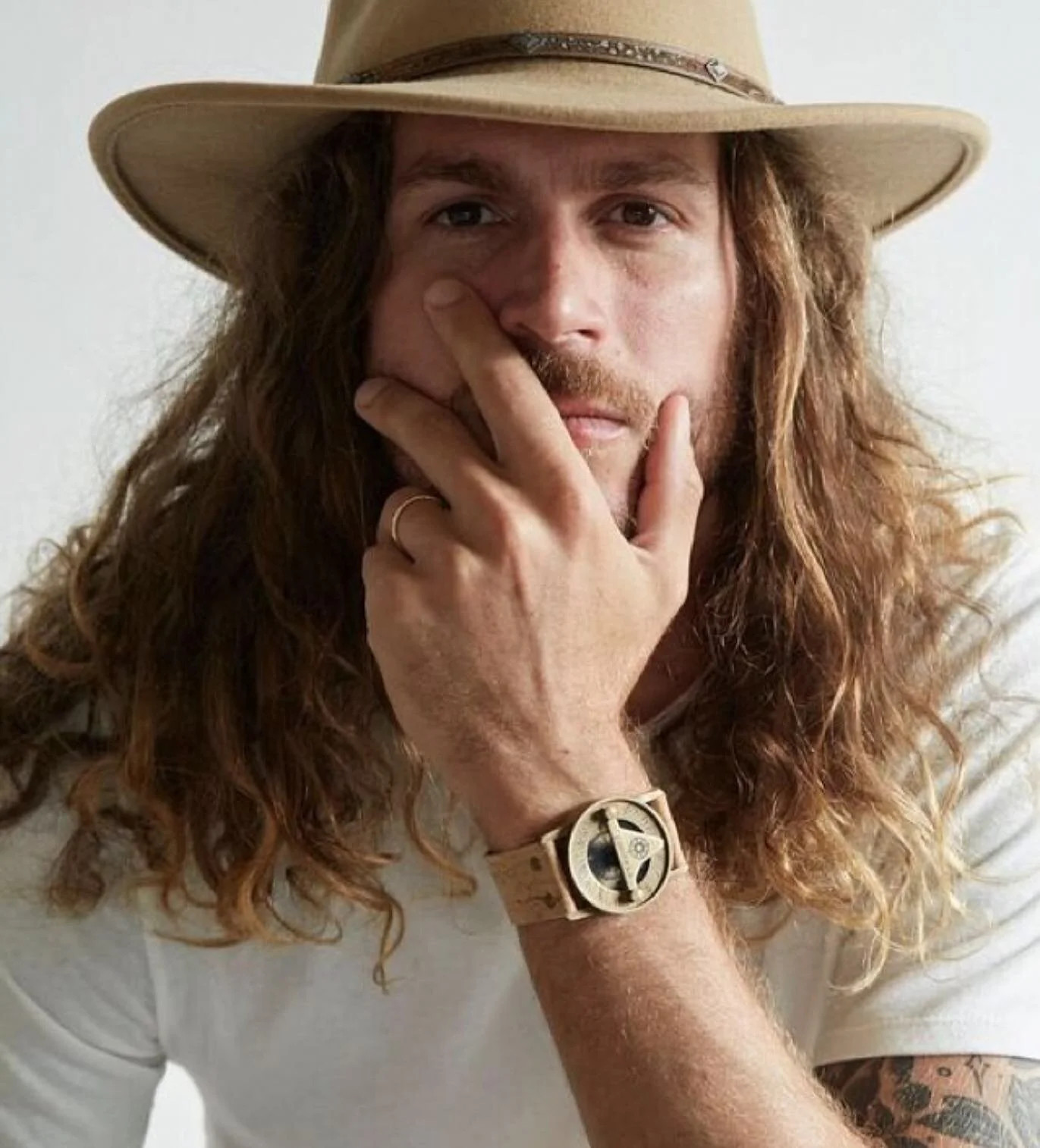 Live your life by a compass, not a clock.
Watch style: No.1
Watch color: CORK
Cork is one of our top selling colors as it’s 100% renewable, biodegradable, vegan friendly and soft as butter.  Get yours today 👇🏽
PANDEIA COMPASS SUNDIAL WATCH