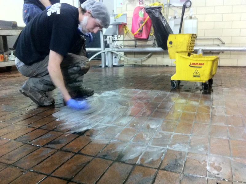 Scrubbing Latapoxy 2000