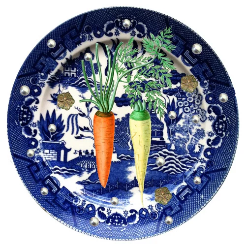 Blue Willow Carrots (10 7/8 in)