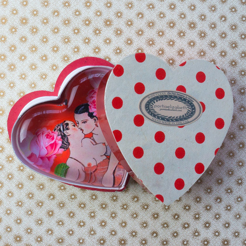 VAL+heart+pprwt+GIL+Novella+product+w+box+for+WEB.jpg
