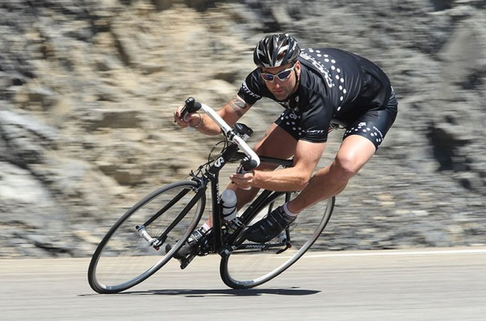 Proper braking on descents will help you take better lines on the turns and give you the confidence to go faster on the straightaways
