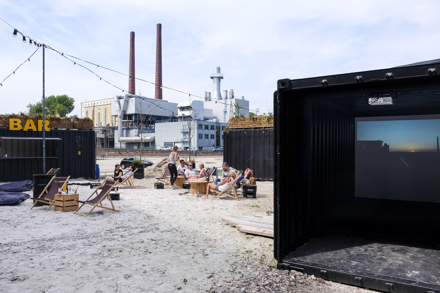   Installation view.&nbsp;MU artspace  &nbsp;/&nbsp;Stadsstrandje van ODL (Photo credit: Hanneke Wetzer)  