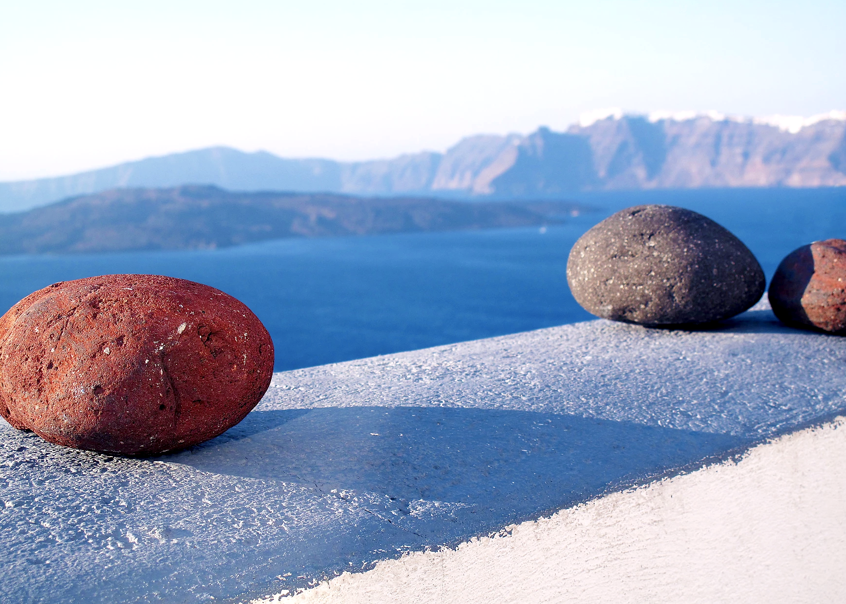 Santorini_balcony_Zoe.png