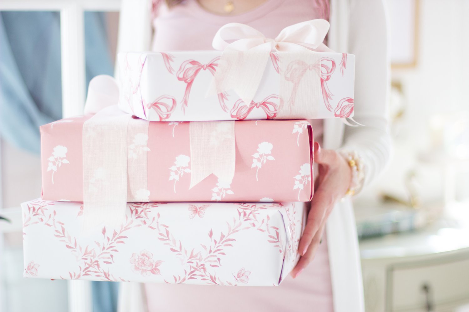 Rose' Floral Wrapping Paper (36 Sq. ft.) | Innisbrook Wraps