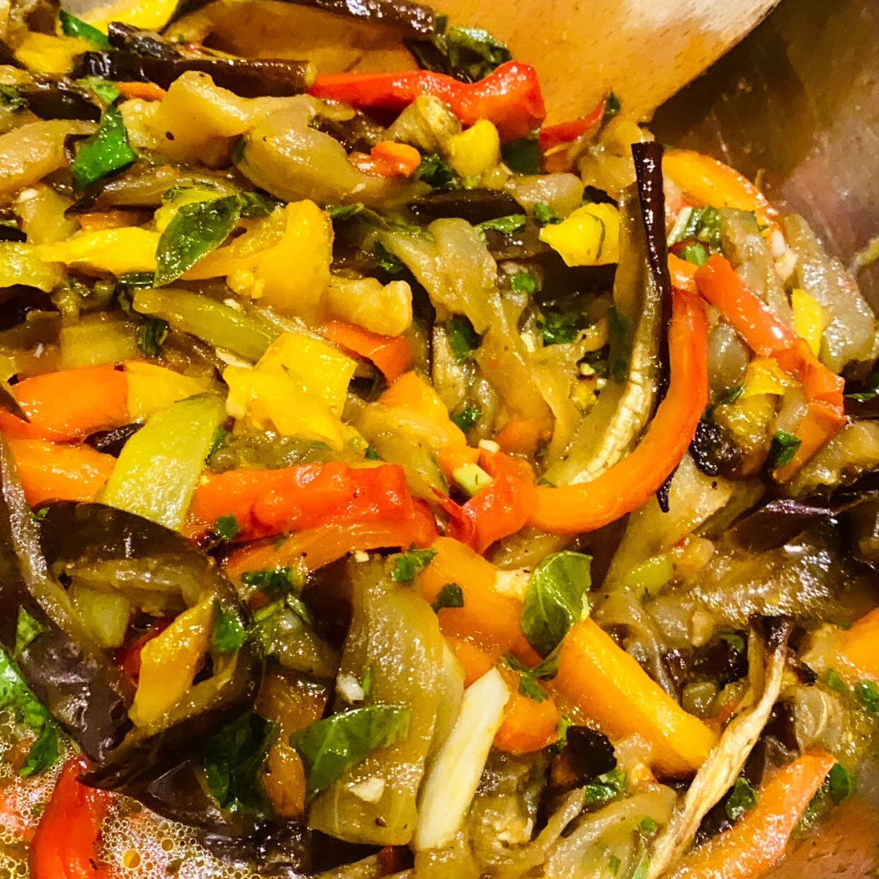 ANTIPASTO DE BERENJENA Y PIMENTON — VALERIE FRANGIE