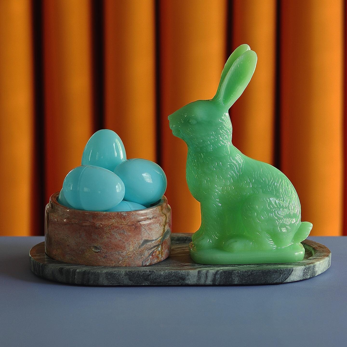 Happy Easter! 🥚🐇 
.
.
.
.
#happyeaster #easter #easterbunny #easterdecor #eastereggs #vintage #milkglass #bunny #marble
