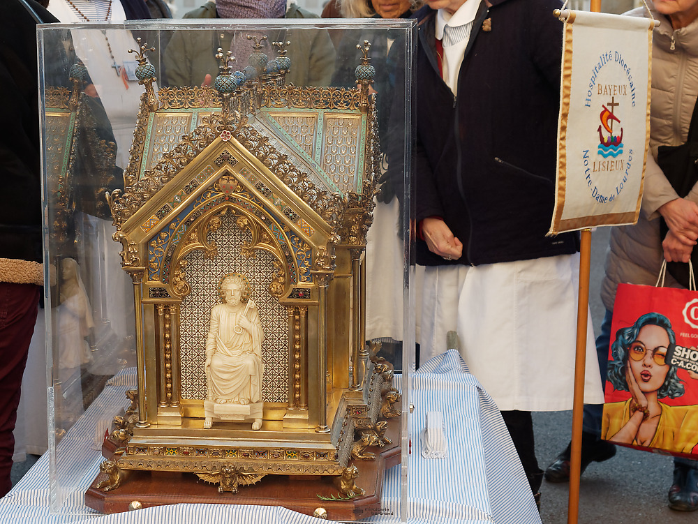 Another view of the reliquary of St. Bernadette of Lourdes as it is received at the Monastery of the Visitation at Caen