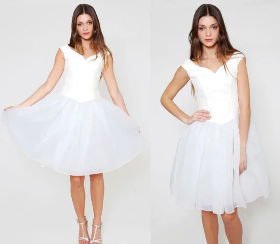 Vintage 80s Mini Party Dress White BROCADE Sweetheart Neckline TULLE Holiday Dress S/M