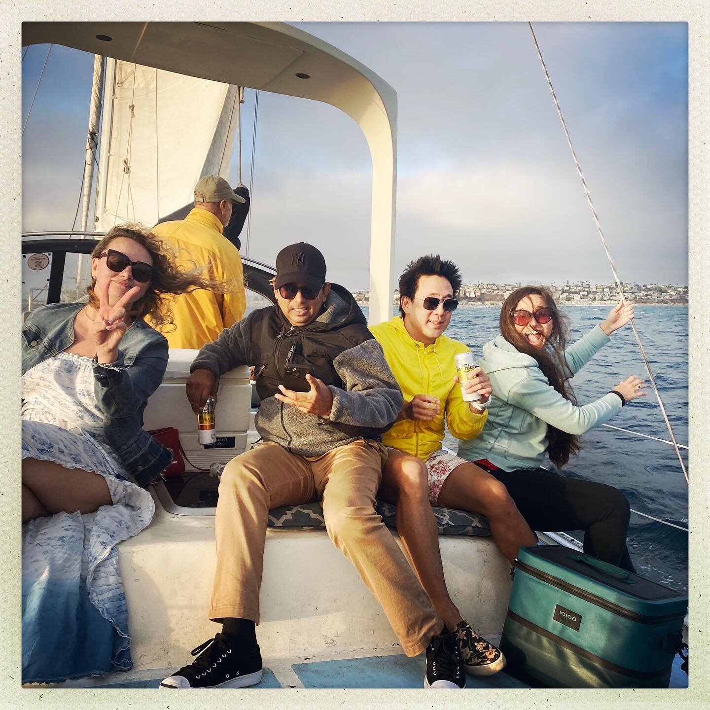 Happy Fourth of July and happy birthday to @trevor_j_peterson !!! What a day! Friends, sailing, sunset, food and fireworks! 🎇🌅🛥🥂🍫🌯🌊🌤💥