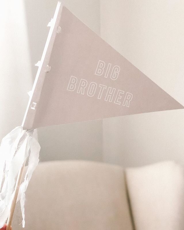 Focusing on all the good and happy that surrounds me right now 🤍 It&rsquo;s so much easier to kick fear to the curb with a grateful heart. #boymom #diy #diyflag #bigbrother
